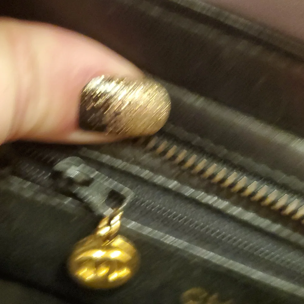 CHANEL Black Quilted Shoulder Bag - Picture 8 of 14